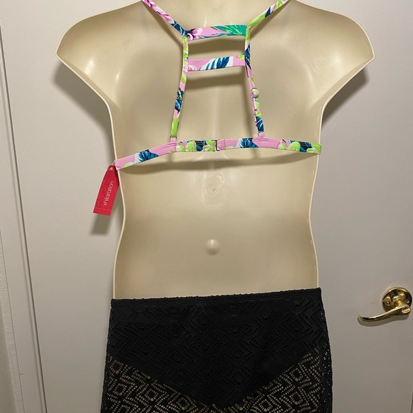 Bikini top and bottom - Picture 2 of 4